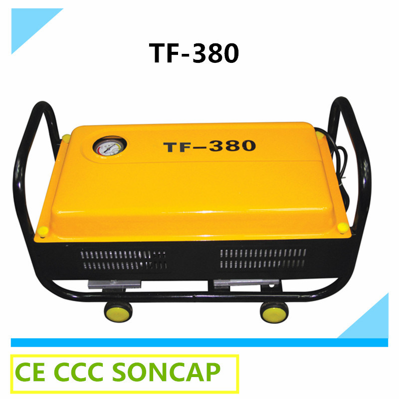 带有三缸柱塞泵的高压喷水清洁器（TF-380）